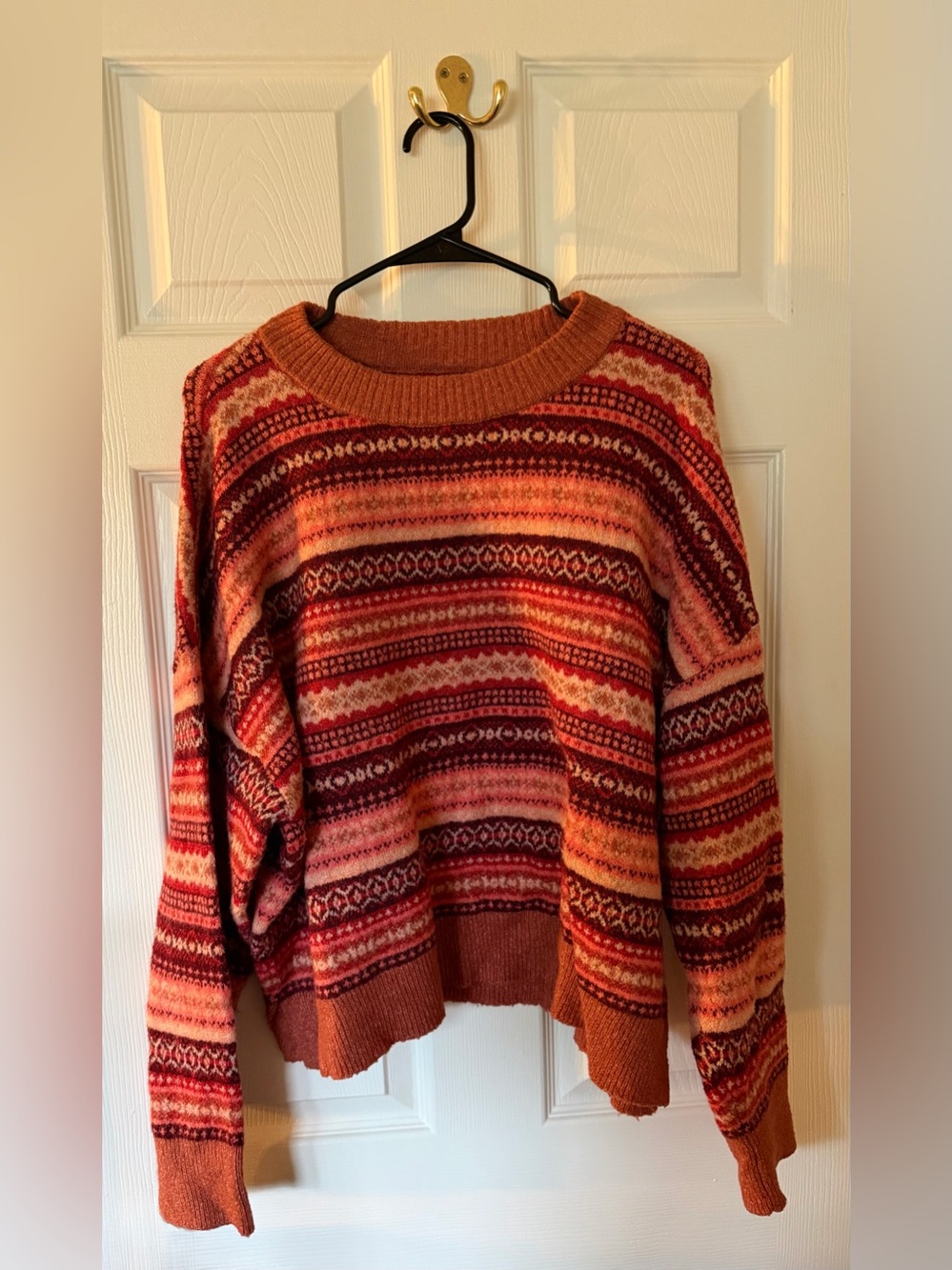 American Eagle Outfitters Multicolor Red & Rust Patterned Crewneck Sweater